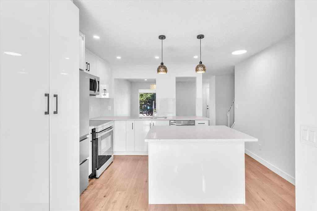 MLS® A2266322 - 99 Shawmeadows Close SW in Shawnessy Calgary, Residential