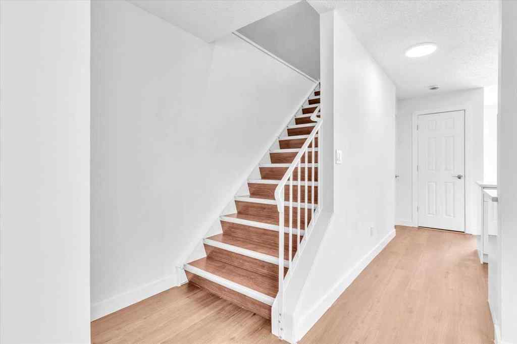 MLS® A2266322 - 99 Shawmeadows Close SW in Shawnessy Calgary, Residential