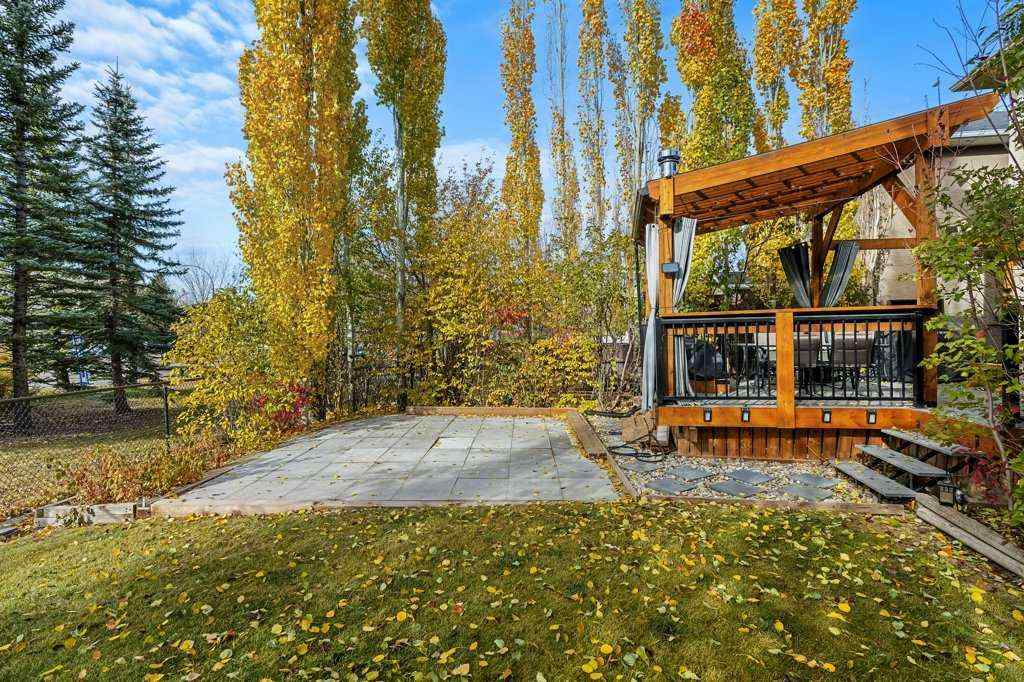 MLS® A2266324 - 151 Mt Gibraltar Heights SE in McKenzie Lake Calgary, Residential