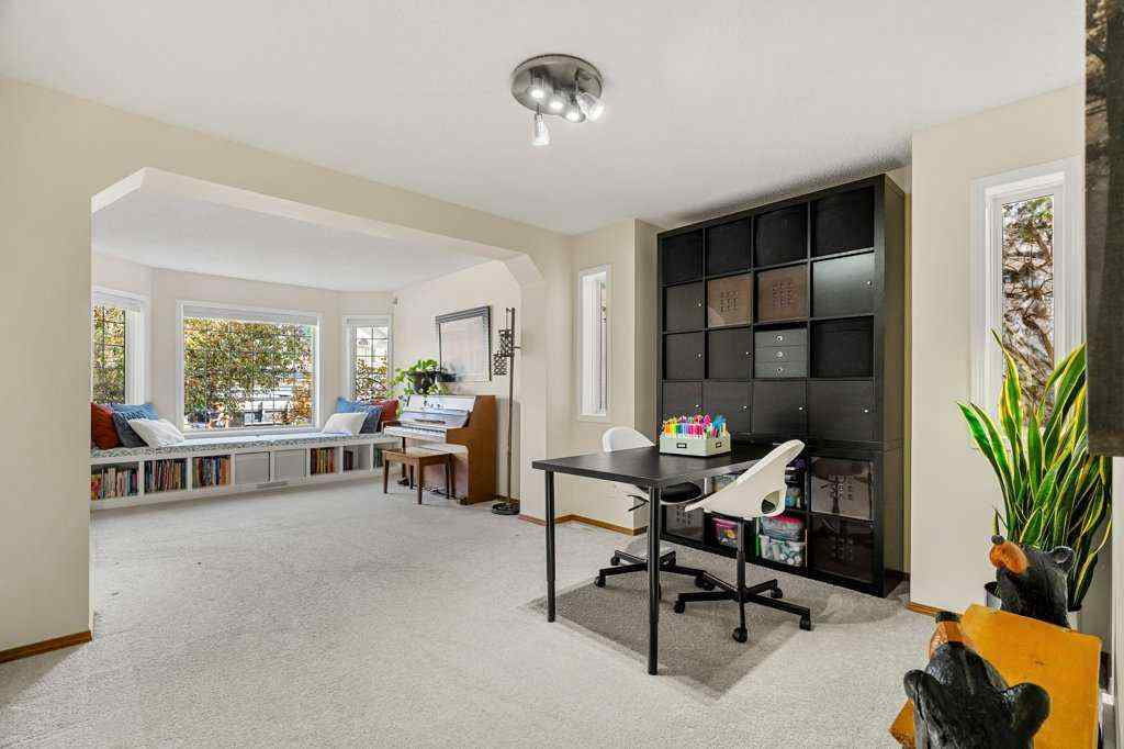 MLS® A2266324 - 151 Mt Gibraltar Heights SE in McKenzie Lake Calgary, Residential