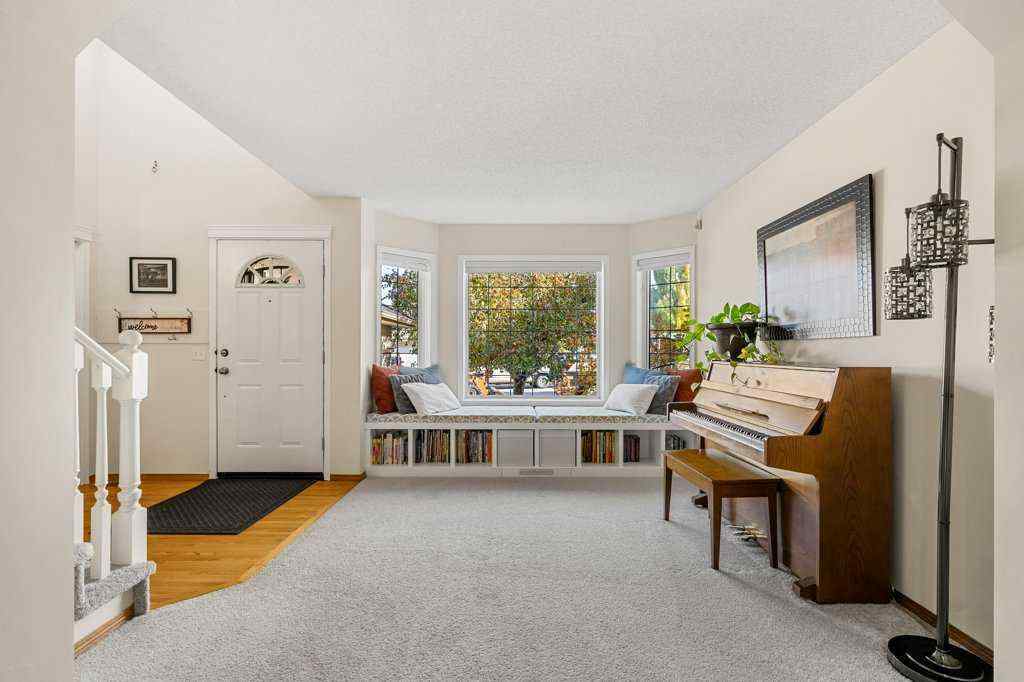 MLS® A2266324 - 151 Mt Gibraltar Heights SE in McKenzie Lake Calgary, Residential