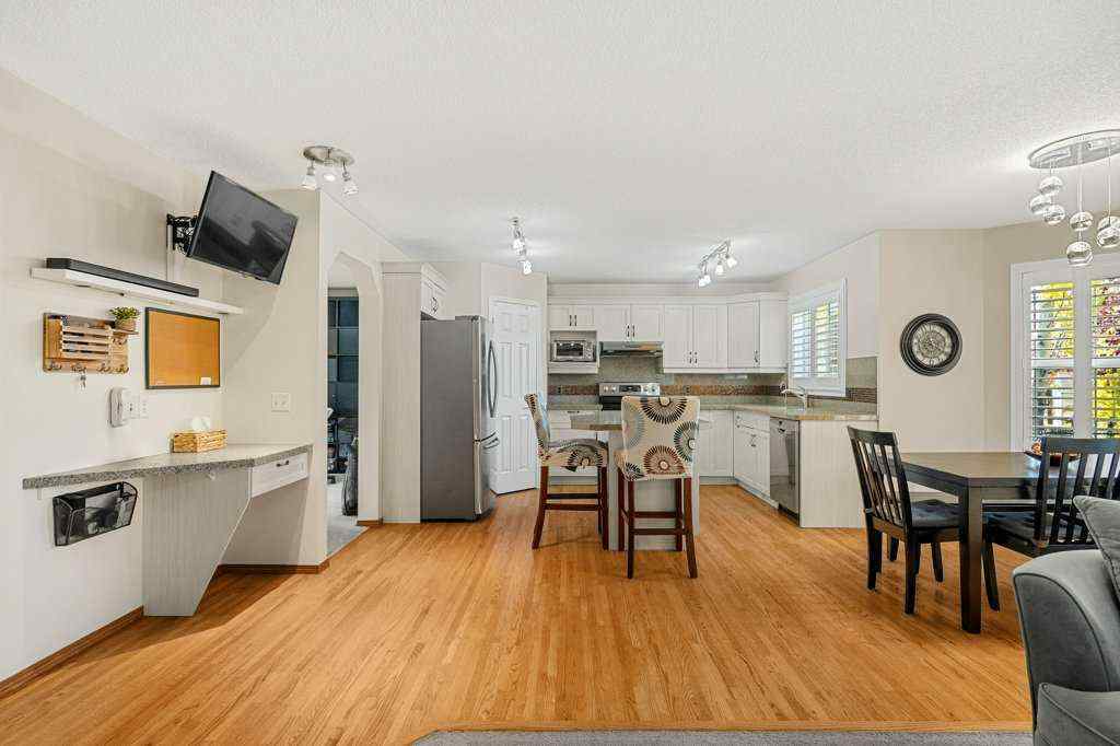 MLS® A2266324 - 151 Mt Gibraltar Heights SE in McKenzie Lake Calgary, Residential