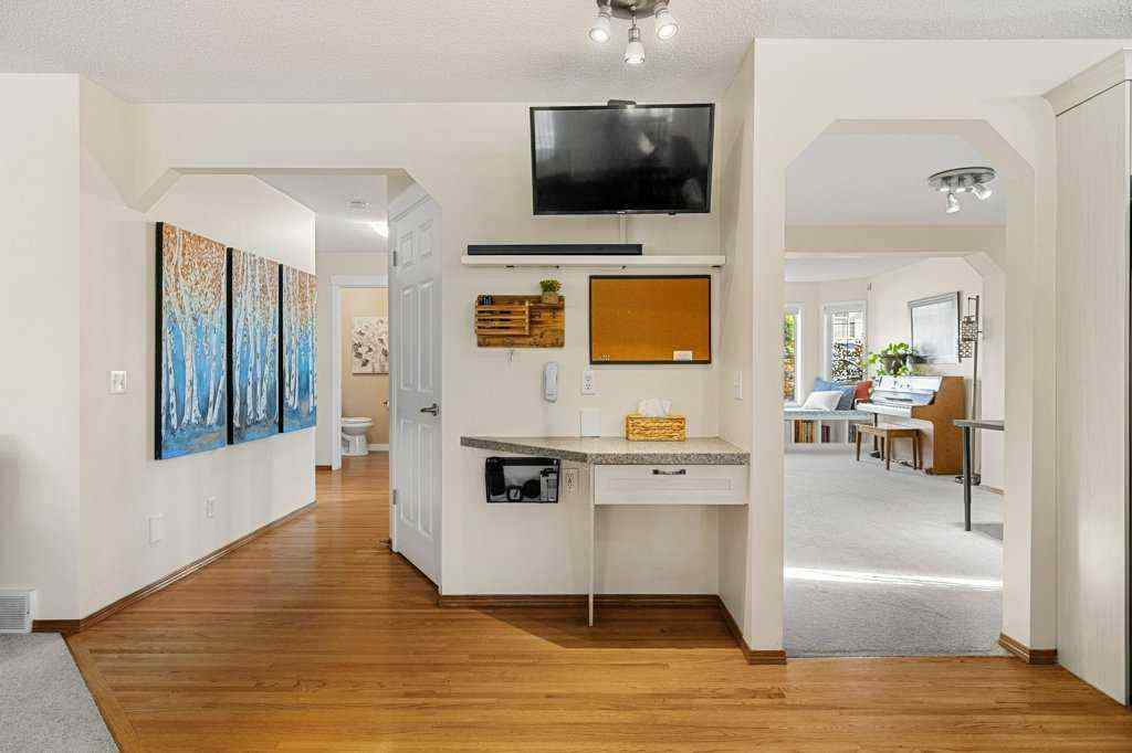 MLS® A2266324 - 151 Mt Gibraltar Heights SE in McKenzie Lake Calgary, Residential