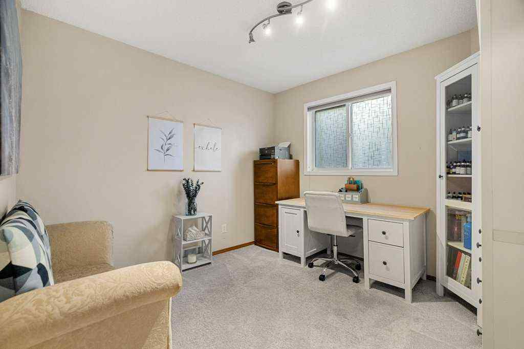 MLS® A2266324 - 151 Mt Gibraltar Heights SE in McKenzie Lake Calgary, Residential