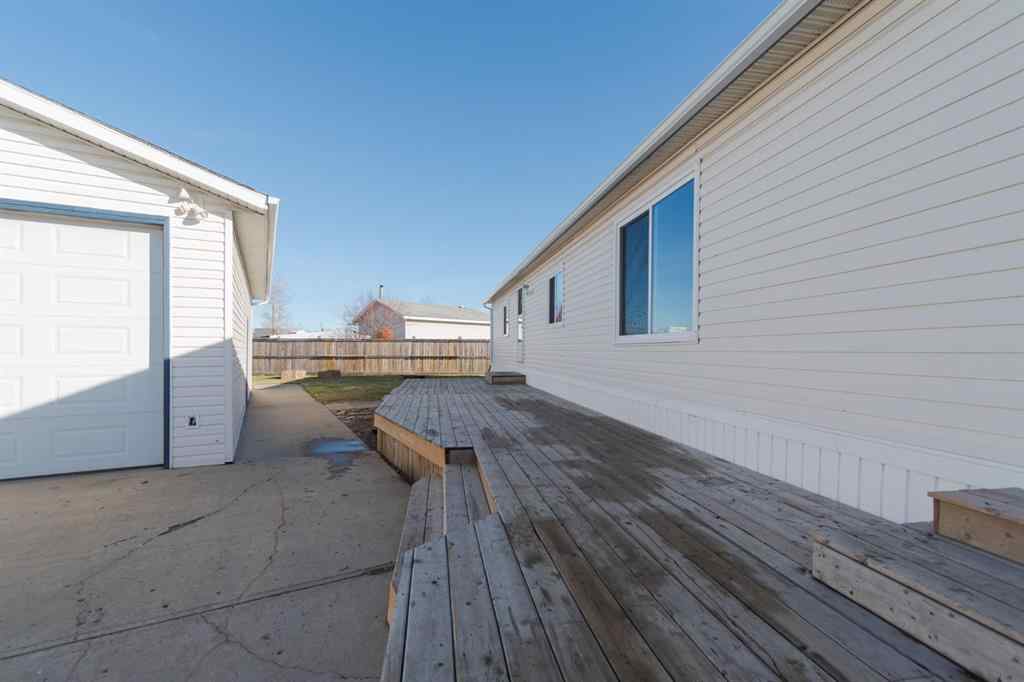 MLS® A2266327 - 216 Palomino Close  in Prairie Creek Fort McMurray, Residential