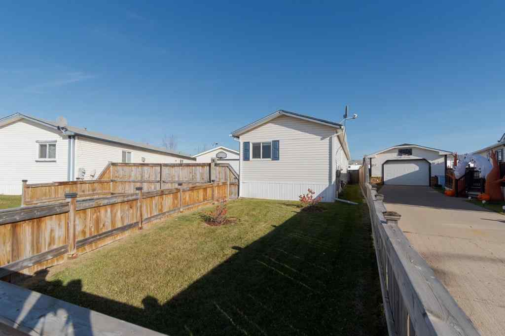 MLS® A2266327 - 216 Palomino Close  in Prairie Creek Fort McMurray, Residential