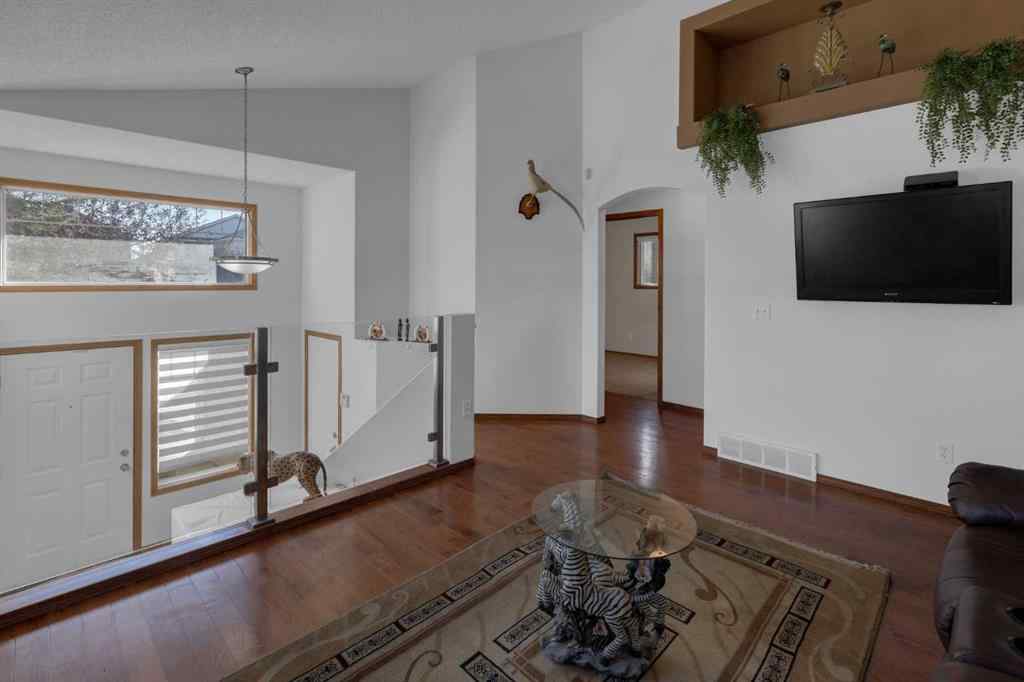 MLS® A2266329 - 255 Panamount Lane NW in Panorama Hills Calgary, Residential