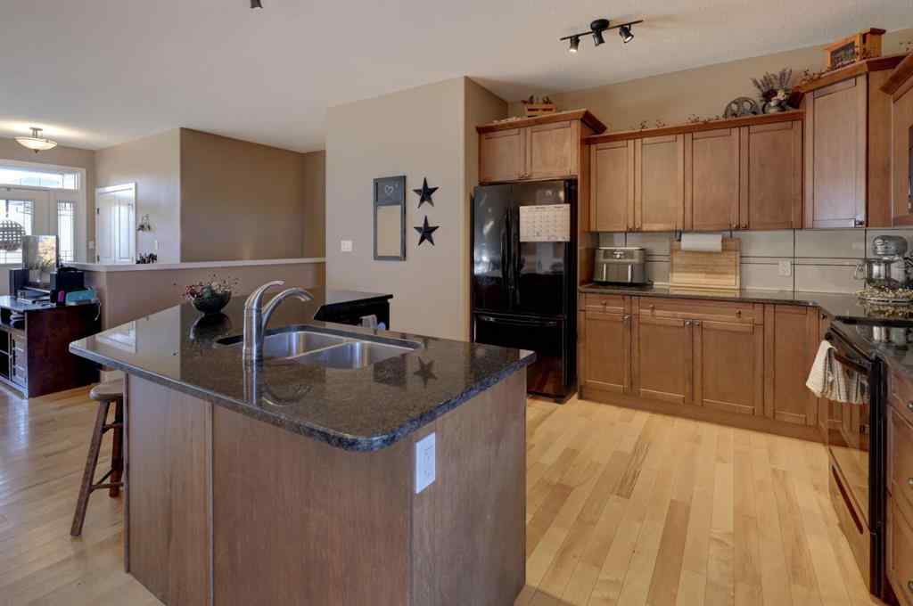 MLS® A2266330 - 855 Bankview Drive  in Bankview Drumheller, Residential