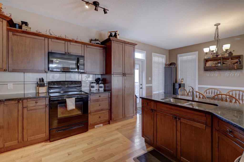 MLS® A2266330 - 855 Bankview Drive  in Bankview Drumheller, Residential