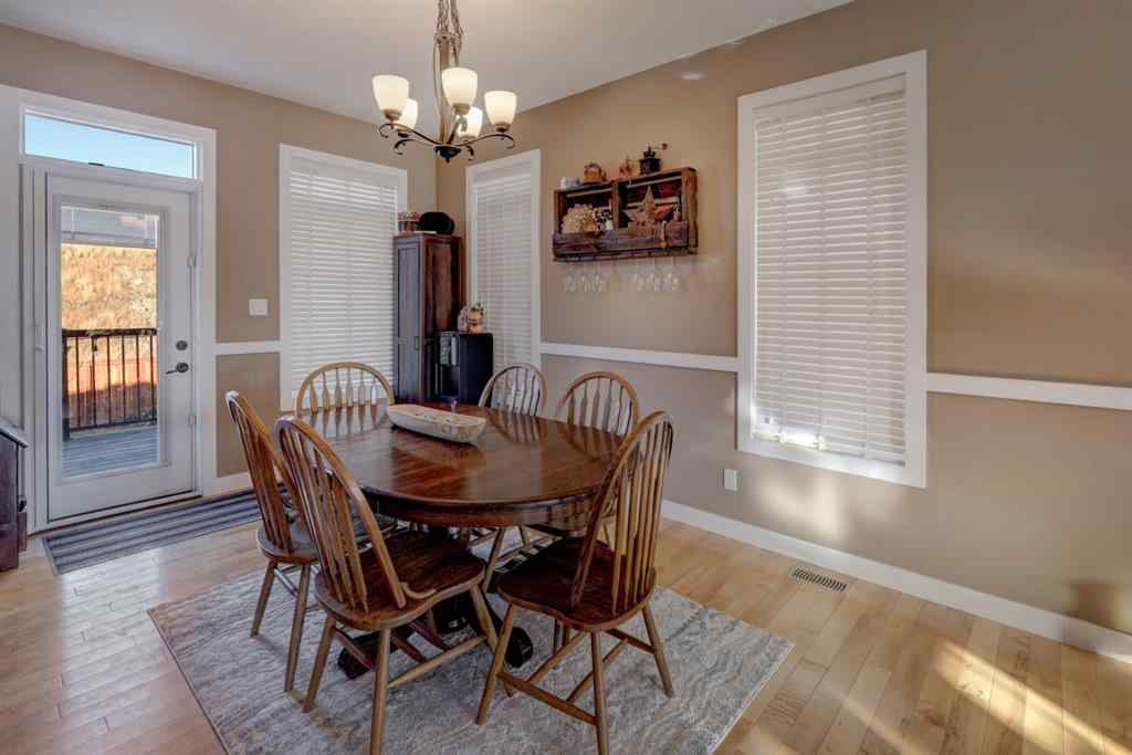 MLS® A2266330 - 855 Bankview Drive  in Bankview Drumheller, Residential