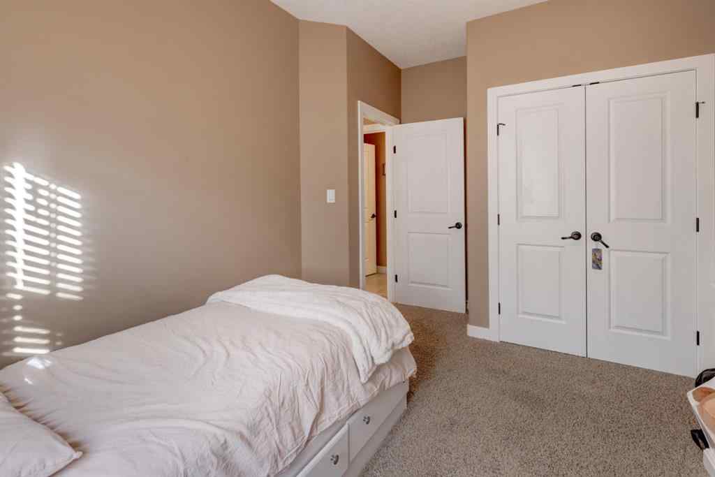 MLS® A2266330 - 855 Bankview Drive  in Bankview Drumheller, Residential