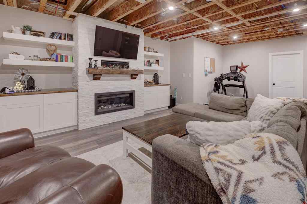 MLS® A2266330 - 855 Bankview Drive  in Bankview Drumheller, Residential