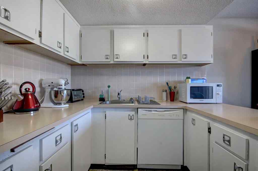 MLS® A2266332 - Unit #602 2200 Woodview Drive SW in Woodlands Calgary, Residential