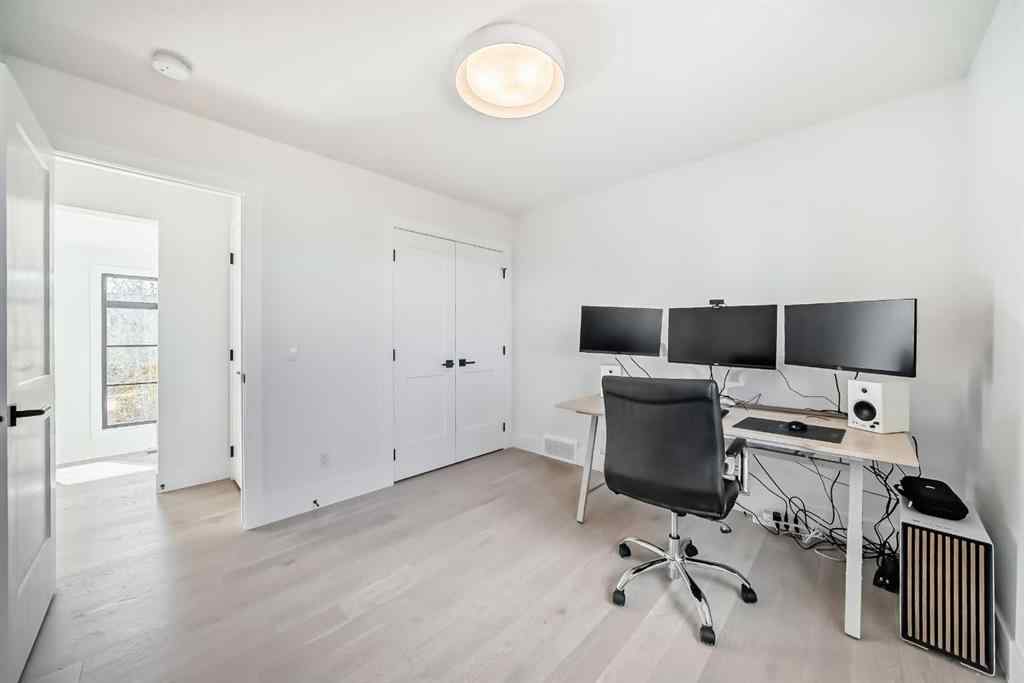 MLS® A2266336 - 26 Treeline Common SW in Alpine Park Calgary, Residential