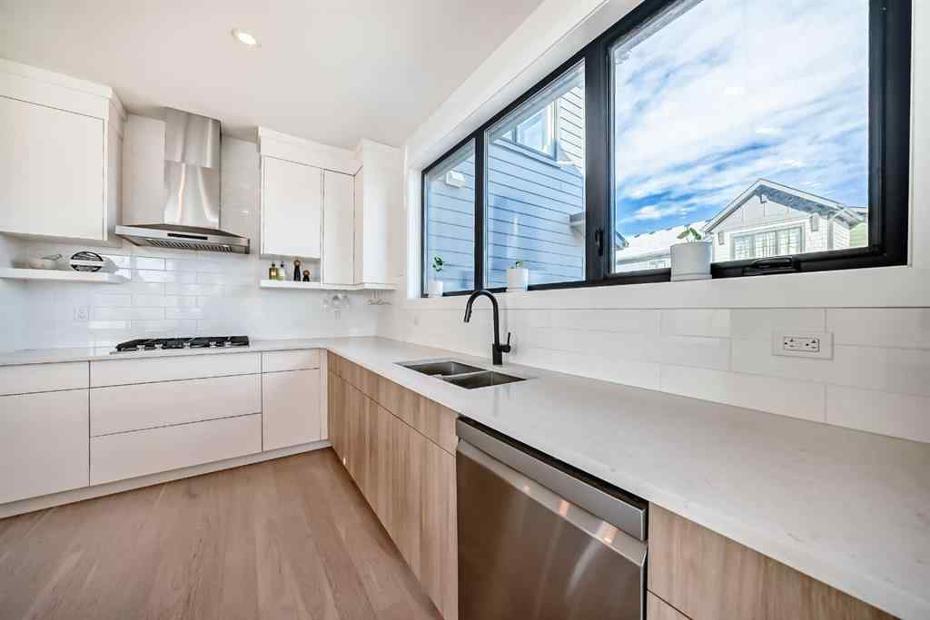 MLS® A2266336 - 26 Treeline Common SW in Alpine Park Calgary, Residential