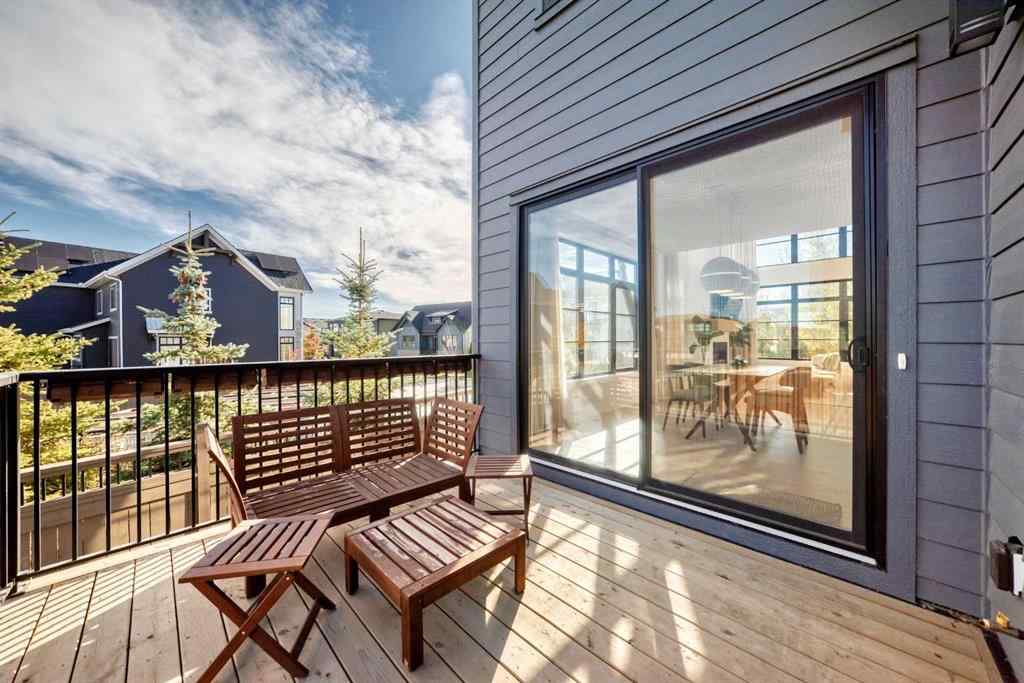 MLS® A2266336 - 26 Treeline Common SW in Alpine Park Calgary, Residential