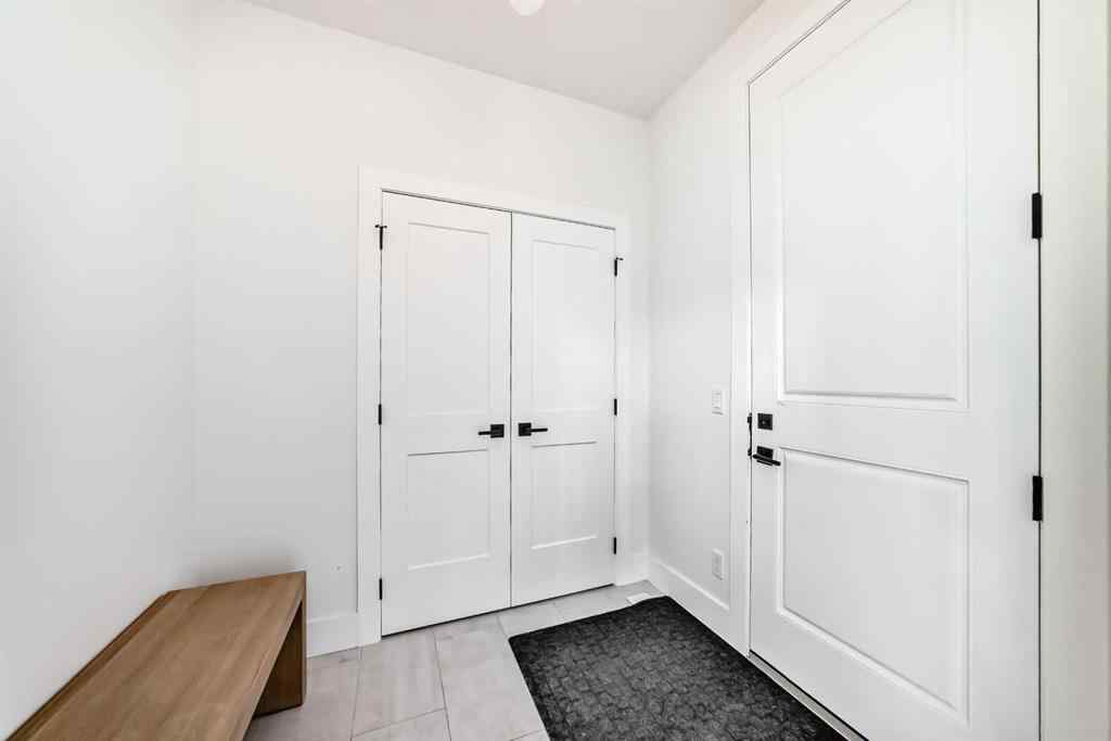 MLS® A2266336 - 26 Treeline Common SW in Alpine Park Calgary, Residential