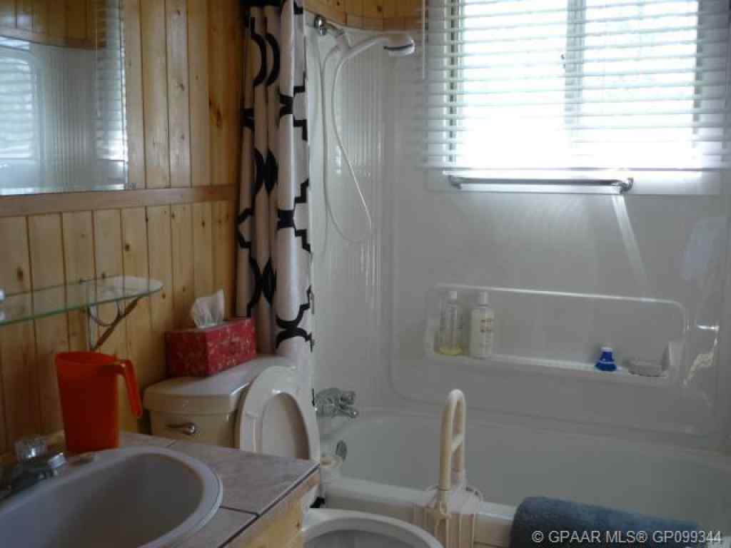 MLS® A2266338 - 4922 51 Street  in NONE Wanham, Residential