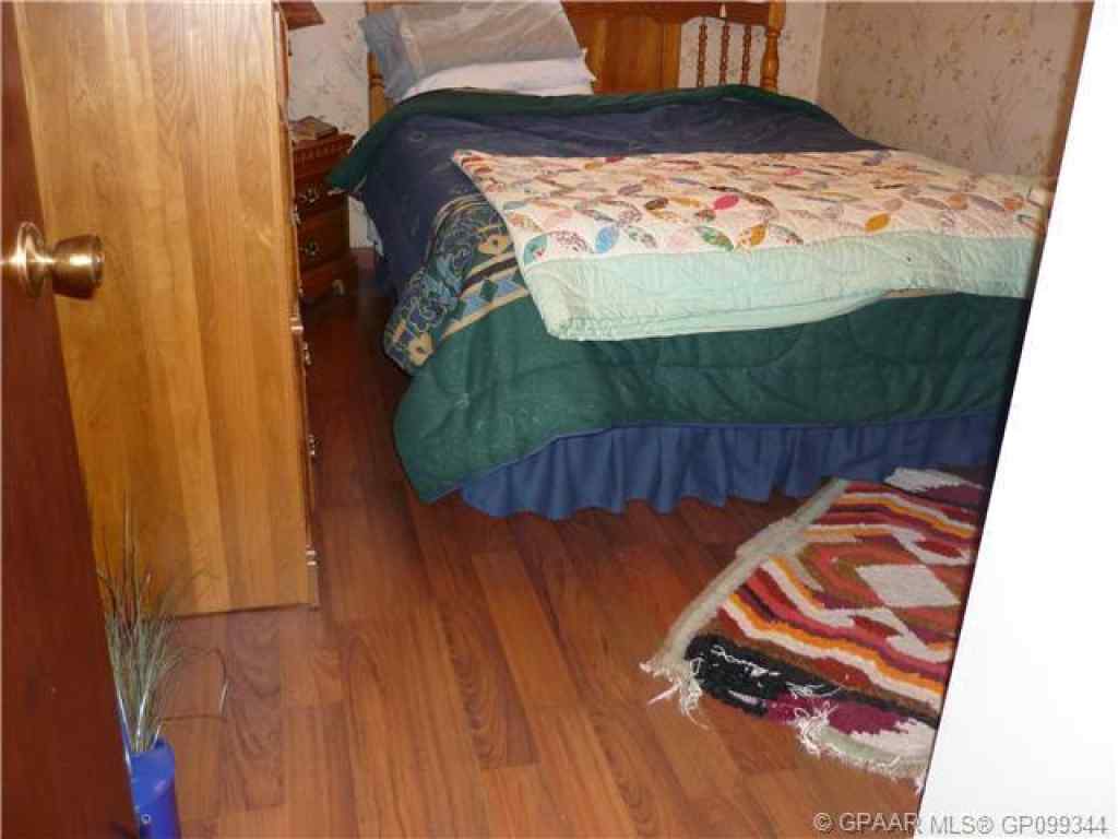 MLS® A2266338 - 4922 51 Street  in NONE Wanham, Residential