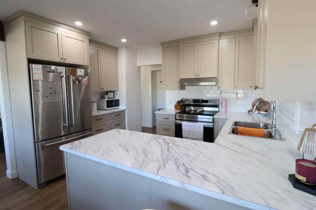 MLS® A2266345 - 5707 50 st   in NONE Taber, Residential