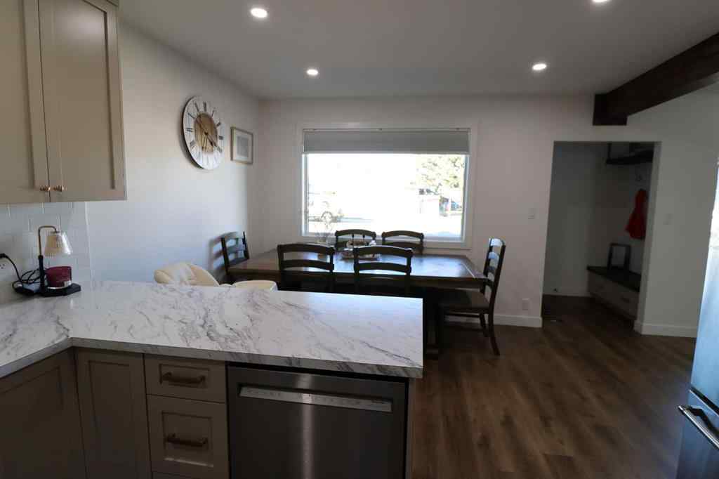 MLS® A2266345 - 5707 50 st   in NONE Taber, Residential