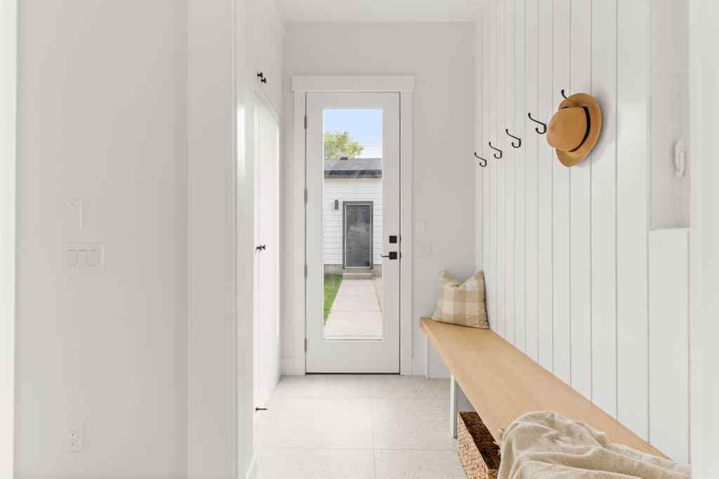 MLS® A2266349 - 1623 21 Avenue NW in Capitol Hill Calgary, Residential