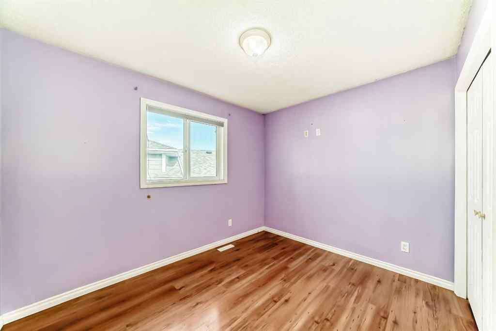 MLS® A2266353 - 323 Appleglen Place SE in Applewood Park Calgary, Residential