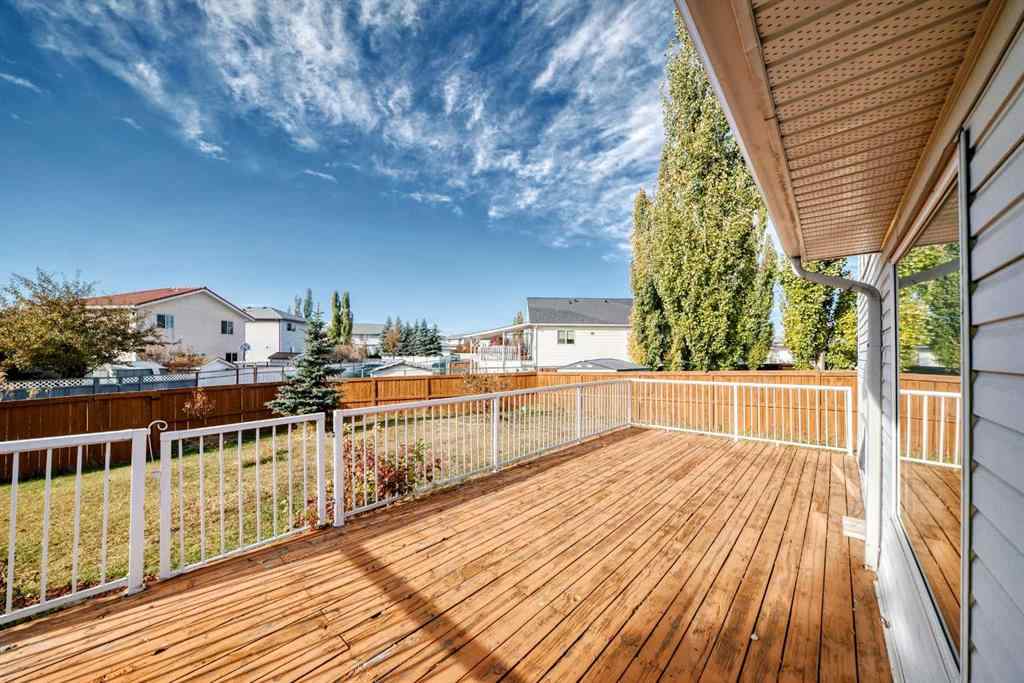 MLS® A2266353 - 323 Appleglen Place SE in Applewood Park Calgary, Residential