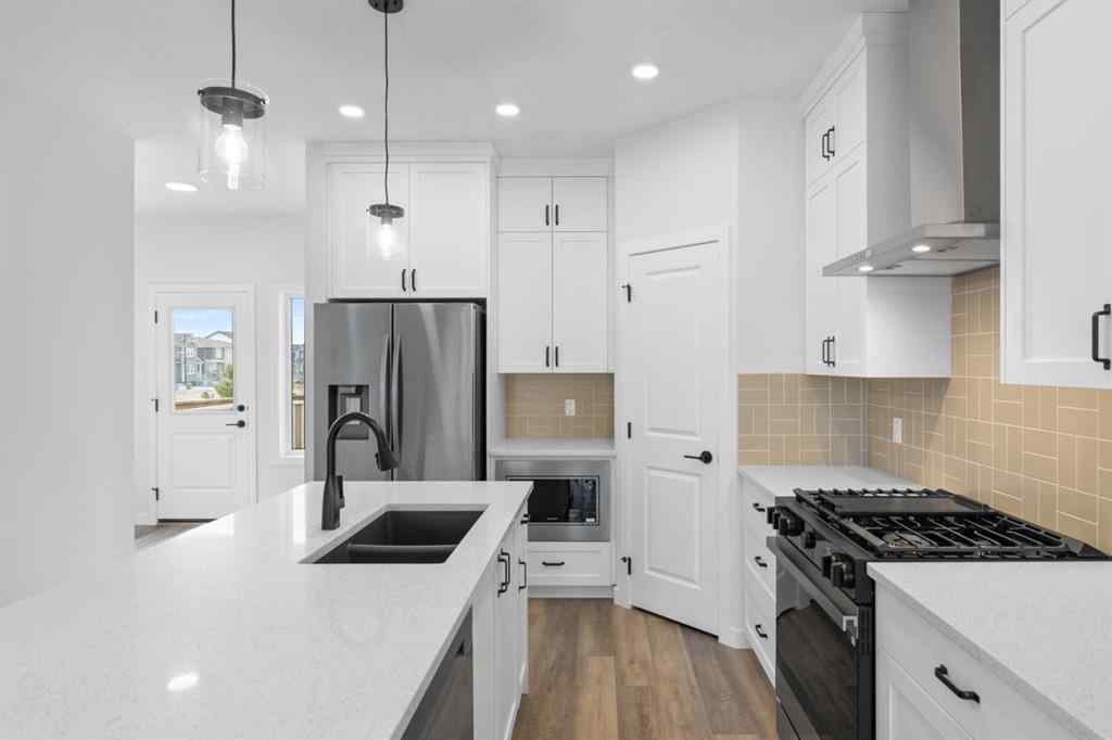 MLS® A2266357 - 440 Lewiston Landing NE in Lewisburg Calgary, Residential