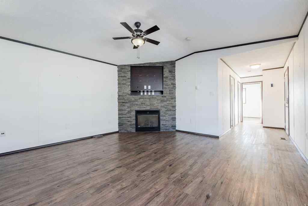 MLS® A2266359 - 9536 112 Avenue  in NONE Clairmont, Residential