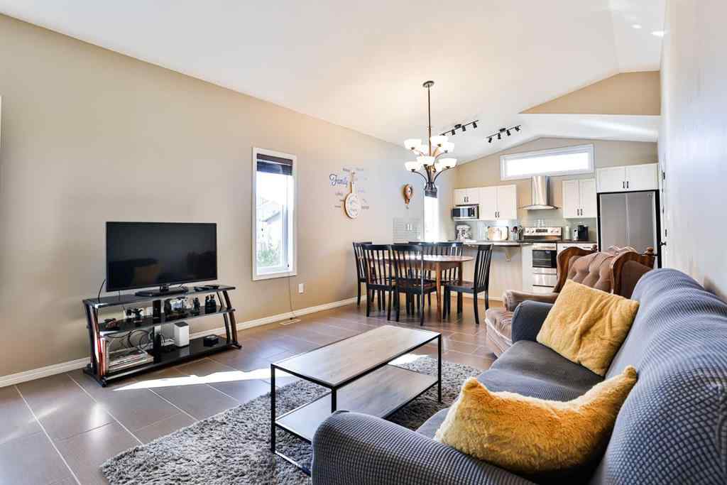 MLS® A2266365 - 887 Keystone Meadows W in Copperwood Lethbridge, Residential