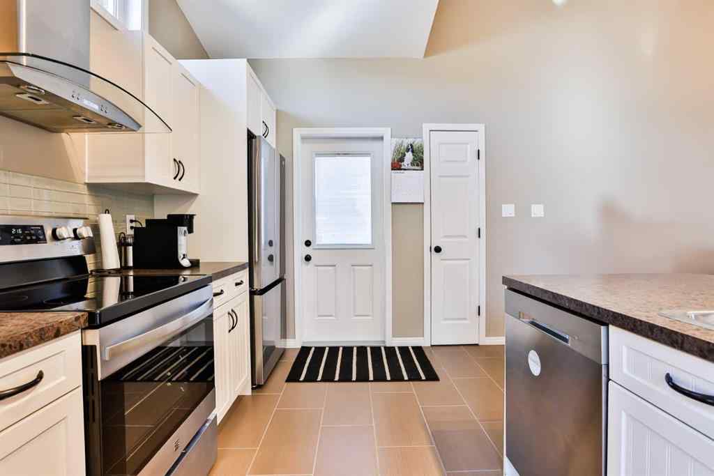 MLS® A2266365 - 887 Keystone Meadows W in Copperwood Lethbridge, Residential