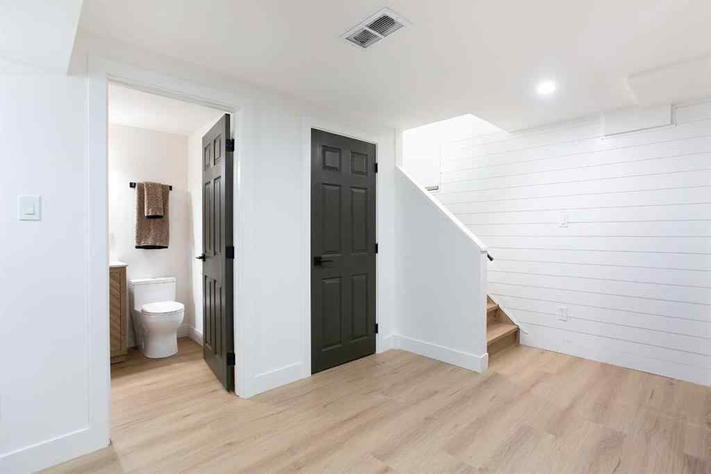 MLS® A2266368 - 959 Parkwood Way SE in Parkland Calgary, Residential