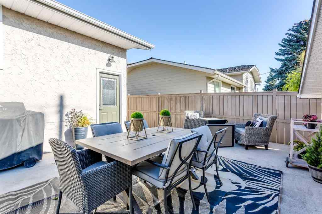 MLS® A2266368 - 959 Parkwood Way SE in Parkland Calgary, Residential