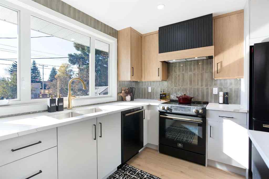 MLS® A2266368 - 959 Parkwood Way SE in Parkland Calgary, Residential