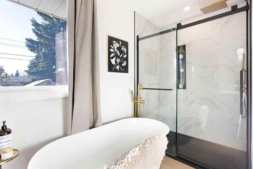 MLS® A2266368 - 959 Parkwood Way SE in Parkland Calgary, Residential