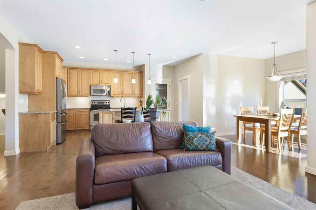 MLS® A2266370 - 5550 Henwood Street SW in Garrison Green Calgary, Residential