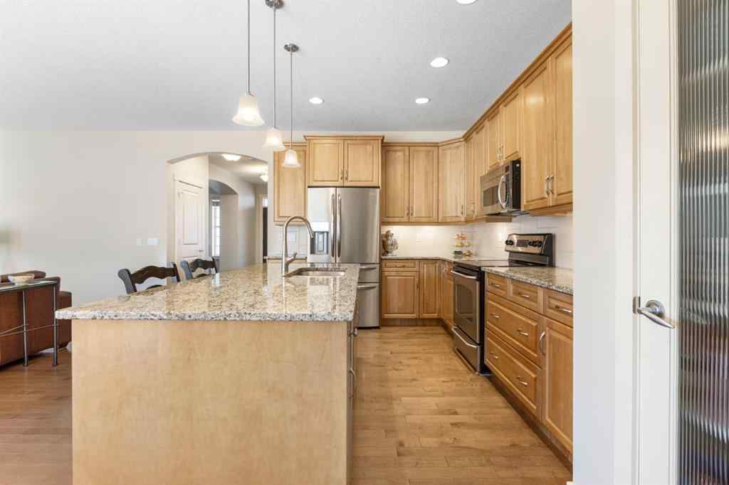 MLS® A2266370 - 5550 Henwood Street SW in Garrison Green Calgary, Residential