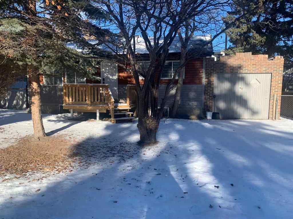 MLS® A2266372 - 6016 33 Avenue NW in Bowness Calgary, Residential