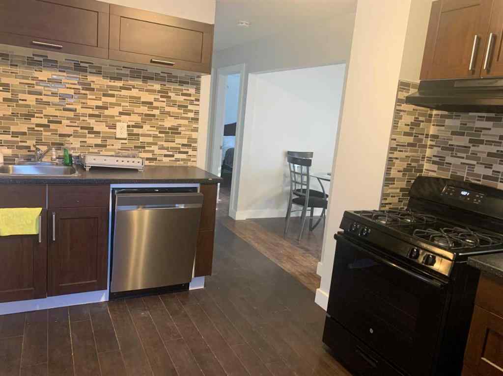 MLS® A2266372 - 6016 33 Avenue NW in Bowness Calgary, Residential