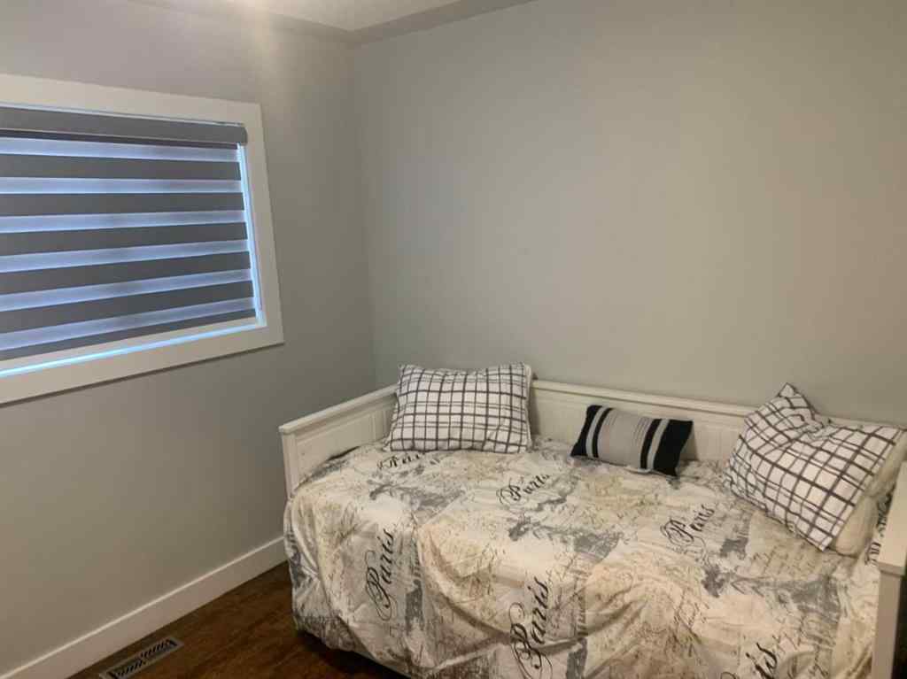 MLS® A2266372 - 6016 33 Avenue NW in Bowness Calgary, Residential