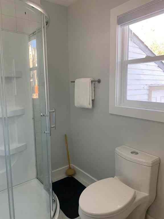 MLS® A2266372 - 6016 33 Avenue NW in Bowness Calgary, Residential