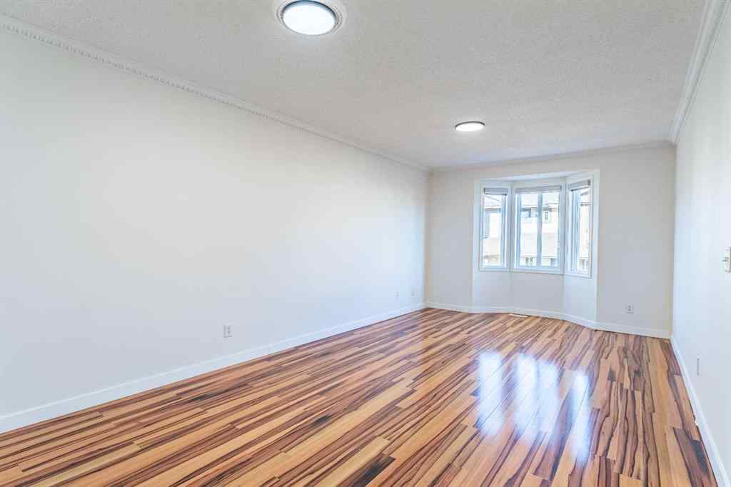 MLS® A2266373 - 121 Eversyde Point SW in Evergreen Calgary, Residential