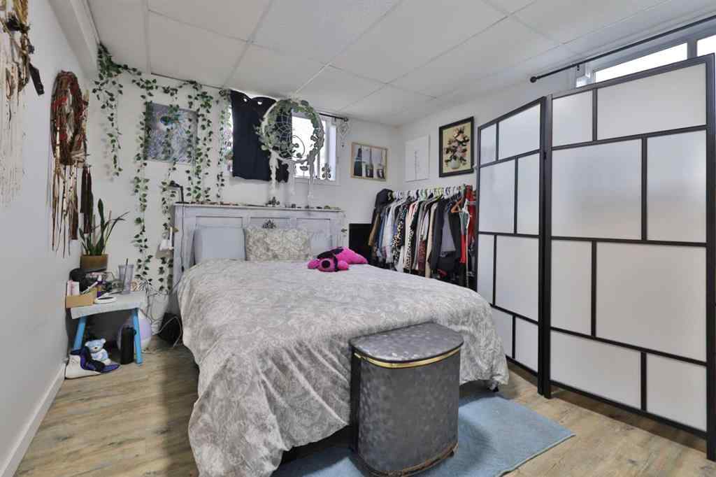 MLS® A2266378 - 5611 53 Avenue  in Sparling Camrose, Residential