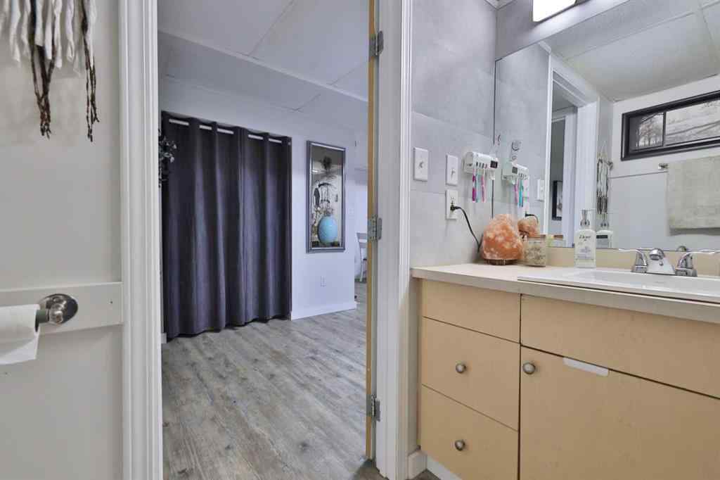 MLS® A2266378 - 5611 53 Avenue  in Sparling Camrose, Residential