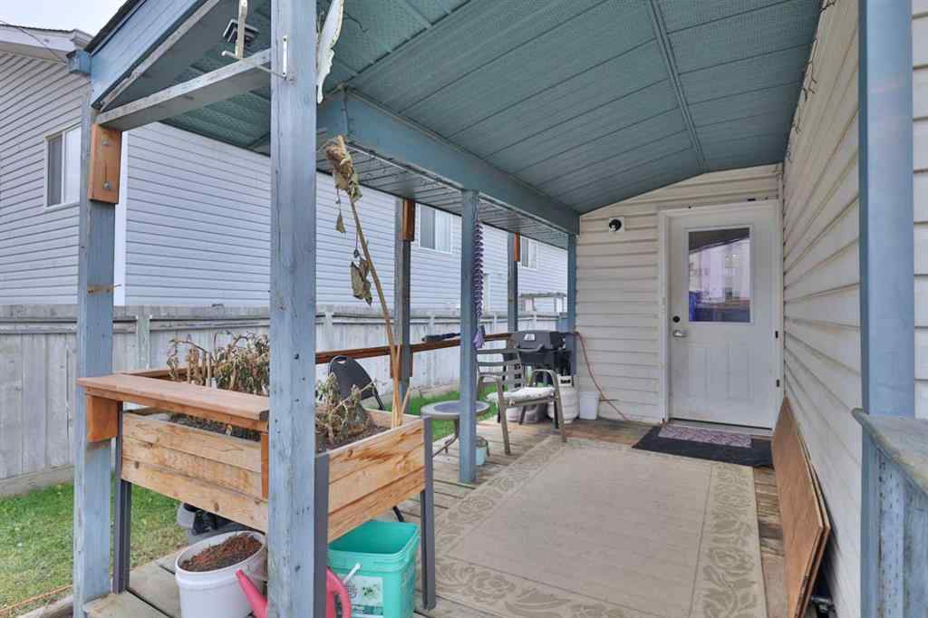 MLS® A2266378 - 5611 53 Avenue  in Sparling Camrose, Residential