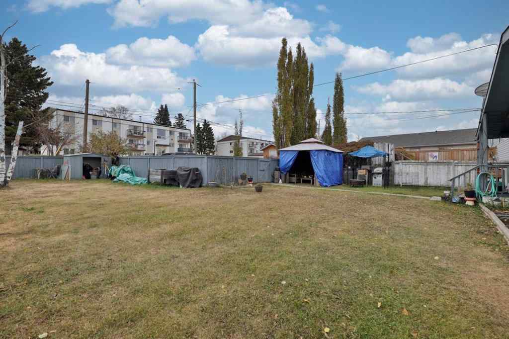 MLS® A2266378 - 5611 53 Avenue  in Sparling Camrose, Residential