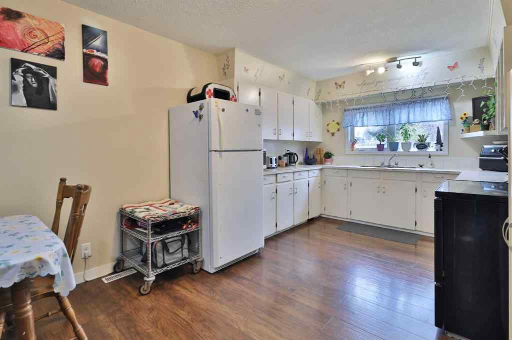 MLS® A2266378 - 5611 53 Avenue  in Sparling Camrose, Residential