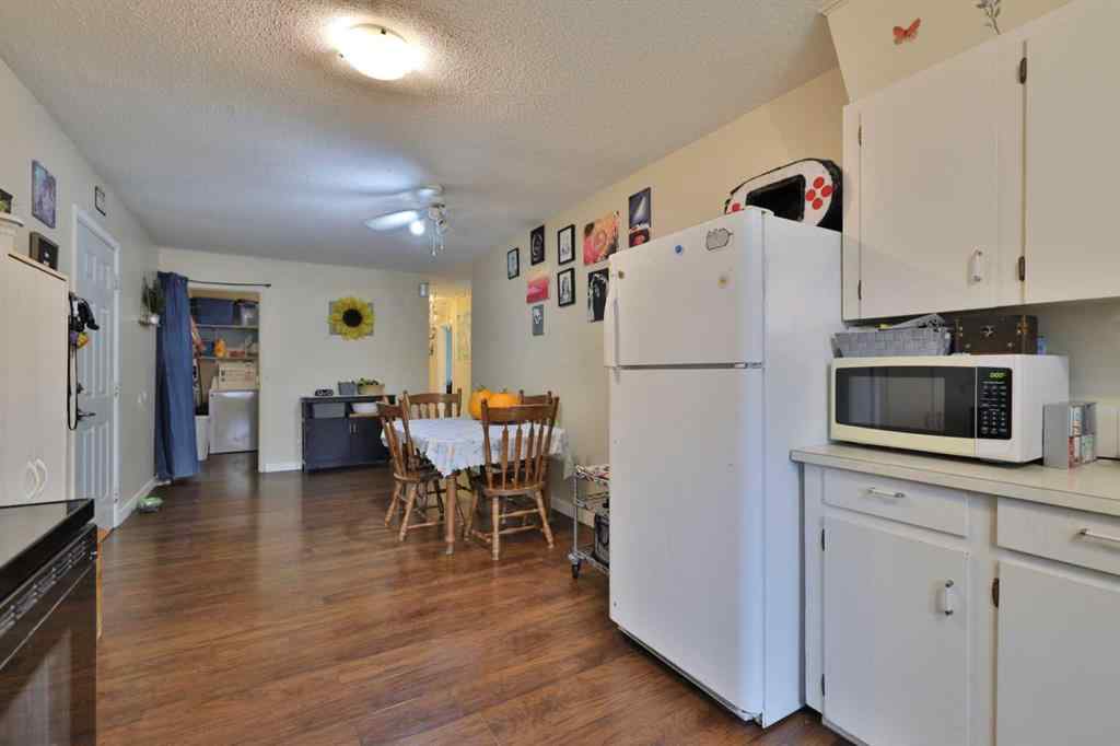 MLS® A2266378 - 5611 53 Avenue  in Sparling Camrose, Residential