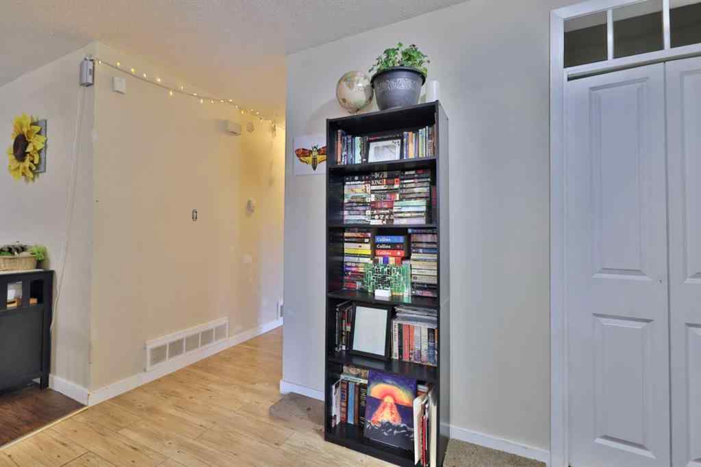 MLS® A2266378 - 5611 53 Avenue  in Sparling Camrose, Residential